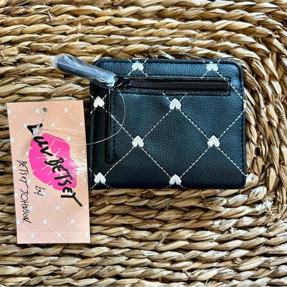 Betsey Johnson Wallet Luv Betsey Quilted Heart - Picture 7 of 8